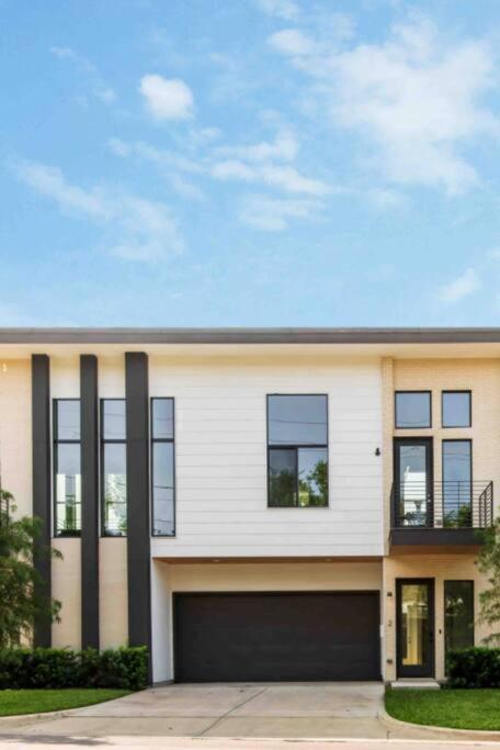Glamorous Perfectly Located Luxury 2 Bed Townhome Dallas Eksteriør billede